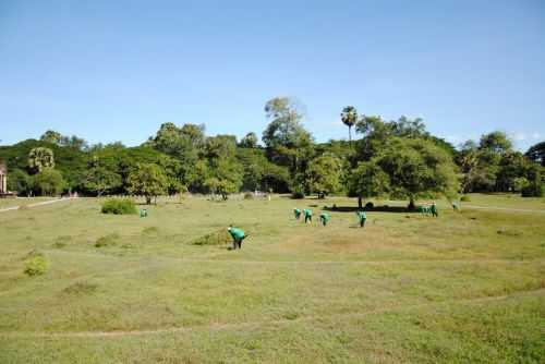 ANGKOR WAT HALF MARATHON 2013